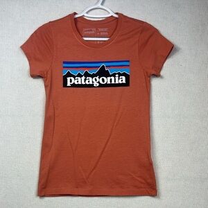 Patagonia NWT Girls Size 12 / Large Logo T-Shirt Tee